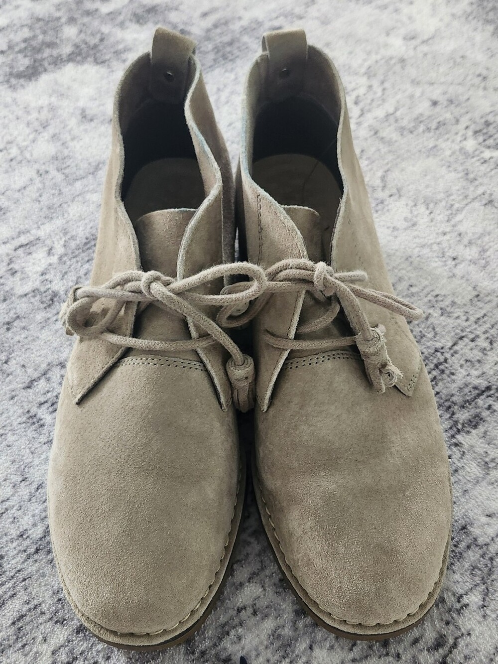 Hush Puppies $98 Leather Lace Up Tassle Booties Size 8W Beige